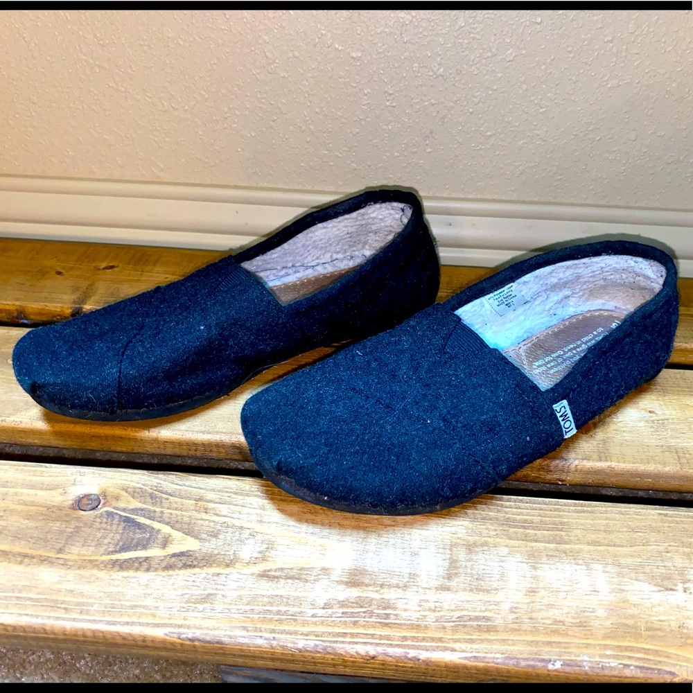 *FREE SHIPPING* Black Toms